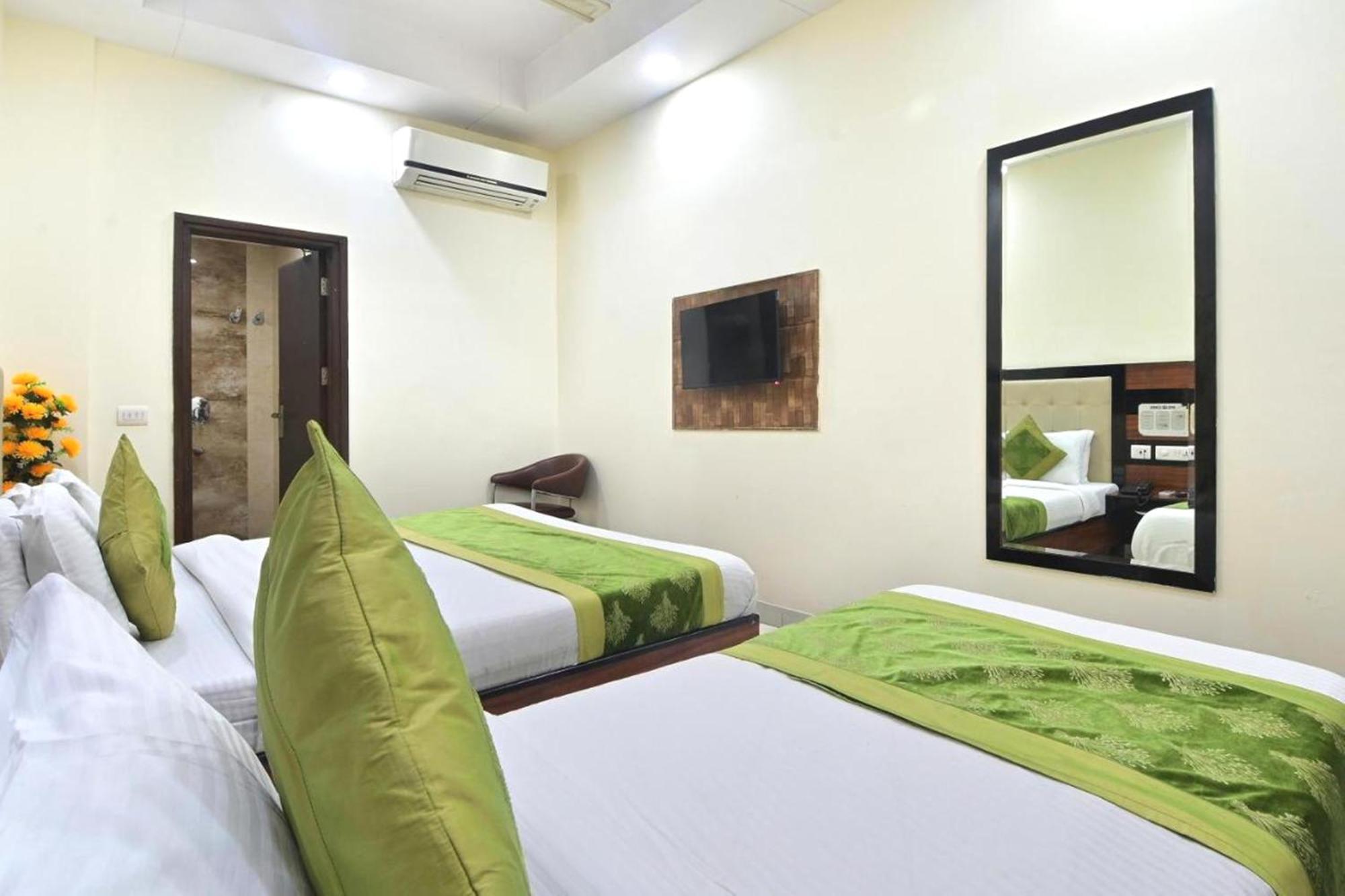 Hotel Emporio View - New Delhi Railway Station - Paharganj Exterior photo